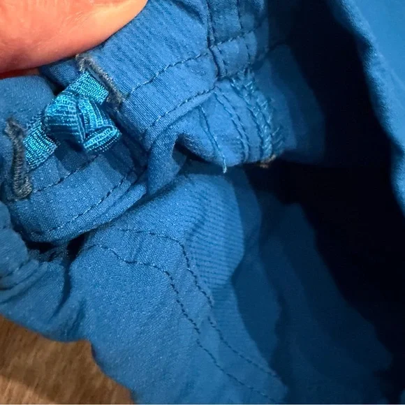 Title Nine Clamber Capri Pant 10 Women Blue Stretch Gorpcore Hiking Travel Nylon - Picture 9 of 16